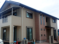 �g���[���[�n�E�X�̔�